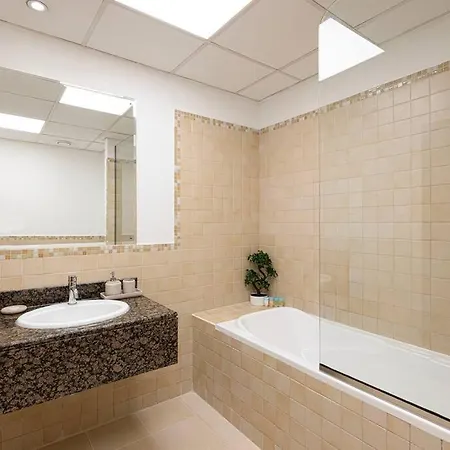Dubai Eye & Sea View, 1-Min Walk To Jbr Beach, Luxurious Beach Retreat! Exterior photo