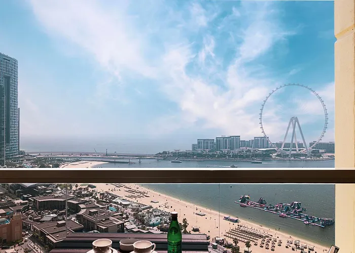 Dubai Eye & Sea View, 1-Min Walk To Jbr Beach, Luxurious Beach Retreat!