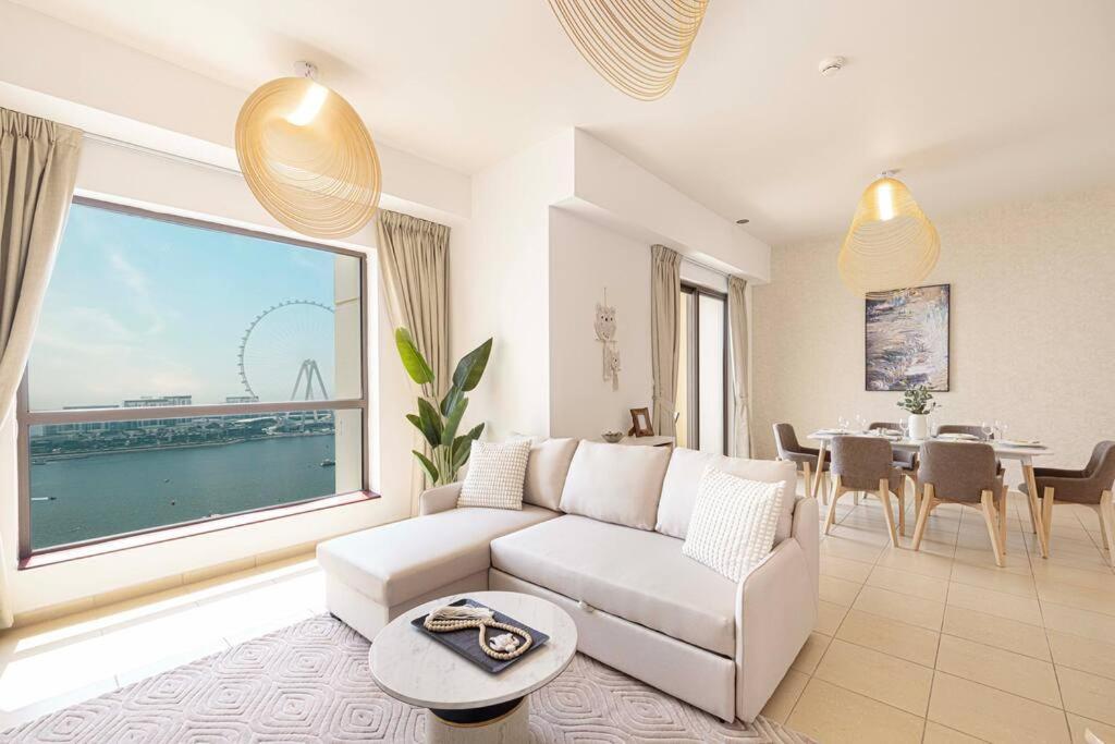 Eye & Sea View, 1-min Walk To Jbr Beach, Luxurious Retreat!