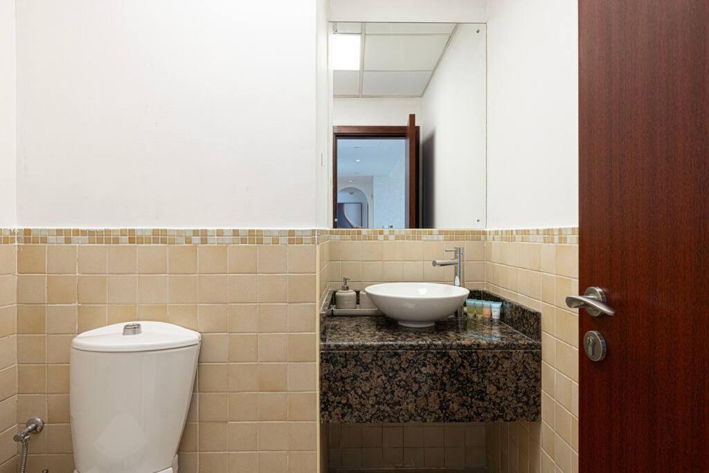 Eye & Sea View, 1-min Walk To Jbr Beach, Luxurious Retreat! Apartment *