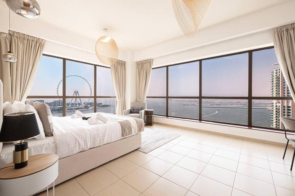 Eye & Sea View, 1-min Walk To Jbr Beach, Luxurious Retreat!