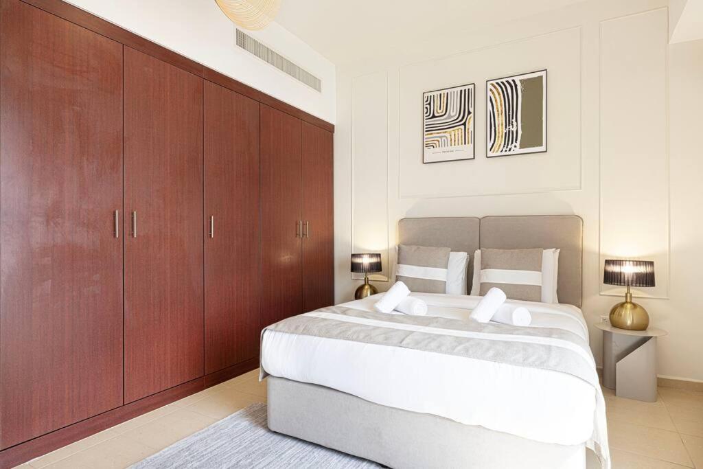 Eye & Sea View, 1-min Walk To Jbr Beach, Luxurious Retreat!